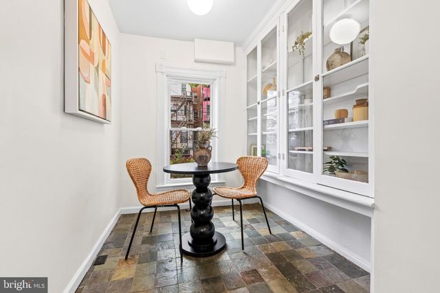 2736 N CALVERT ST, Baltimore, MD 21218