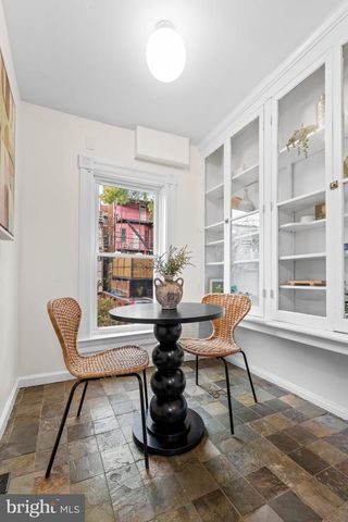 2736 N CALVERT ST, Baltimore, MD 21218