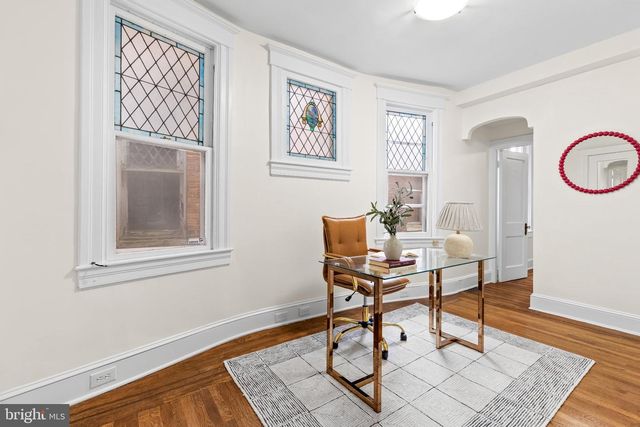 2736 N CALVERT ST, Baltimore, MD 21218