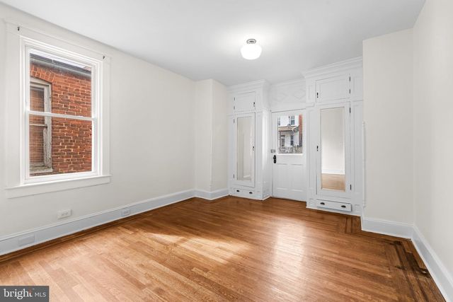 2736 N CALVERT ST, Baltimore, MD 21218
