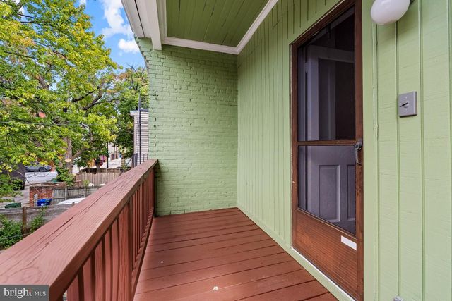 2736 N CALVERT ST, Baltimore, MD 21218