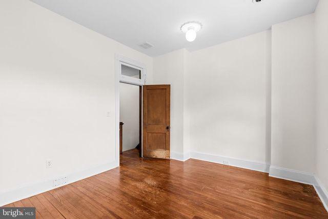 2736 N CALVERT ST, Baltimore, MD 21218