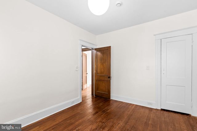 2736 N CALVERT ST, Baltimore, MD 21218