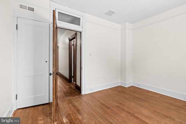 2736 N CALVERT ST, Baltimore, MD 21218