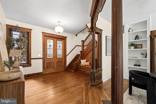 2736 N CALVERT ST, Baltimore, MD 21218