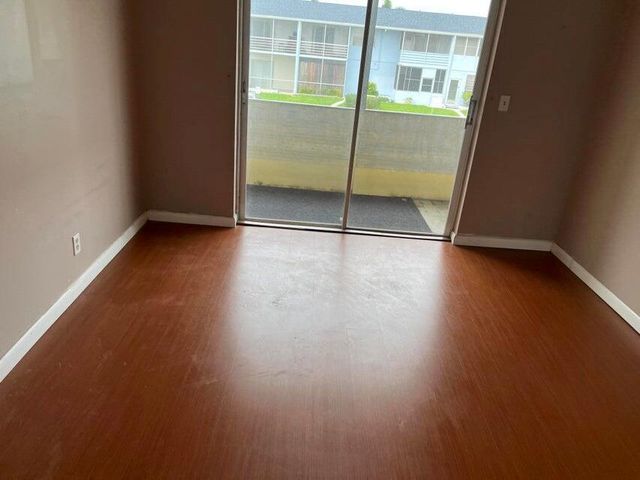 114 Salisbury E E, West Palm Beach, FL 33417