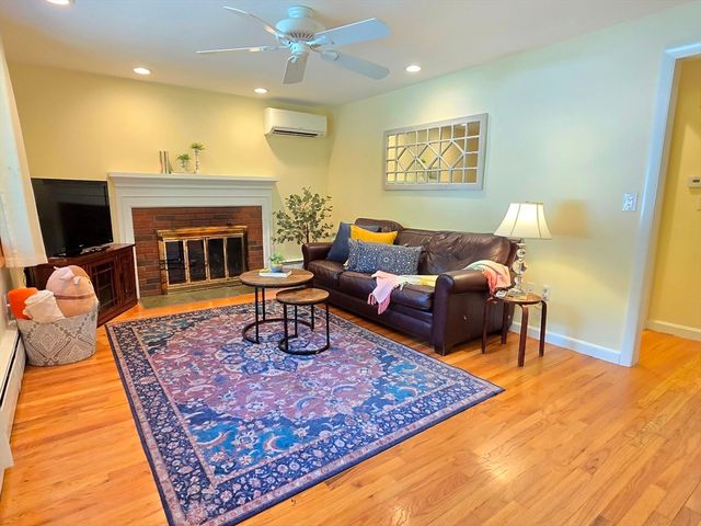 84 Pine Hill Rd, Ashland, MA 01721