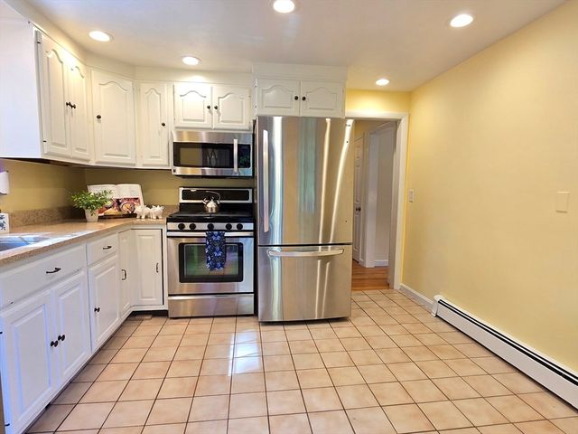 84 Pine Hill Rd, Ashland, MA 01721