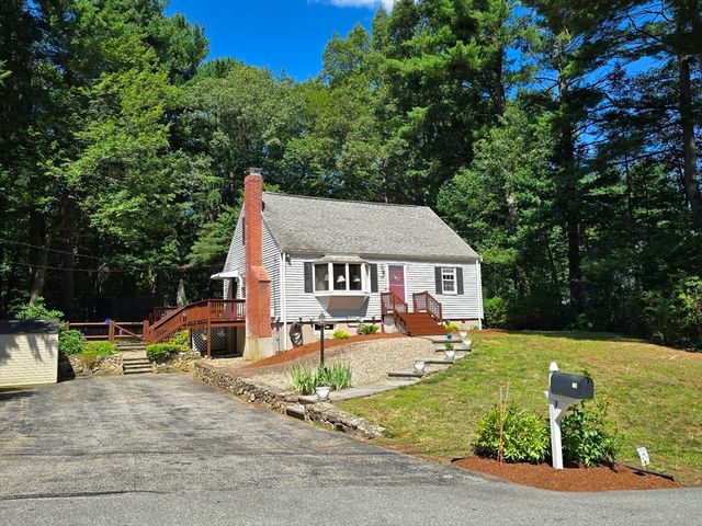 84 Pine Hill Rd, Ashland, MA 01721