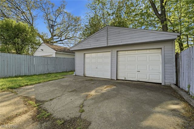 2064 W 91 Street, Cleveland, OH 44102
