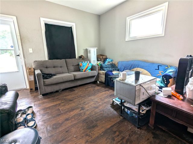 2064 W 91 Street, Cleveland, OH 44102