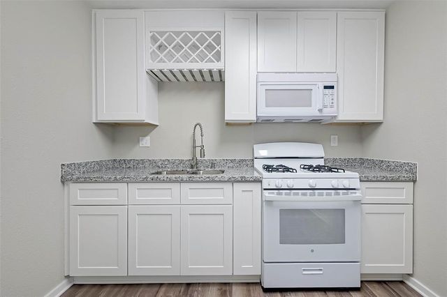 604 Ruth Street, Baytown, TX 77520
