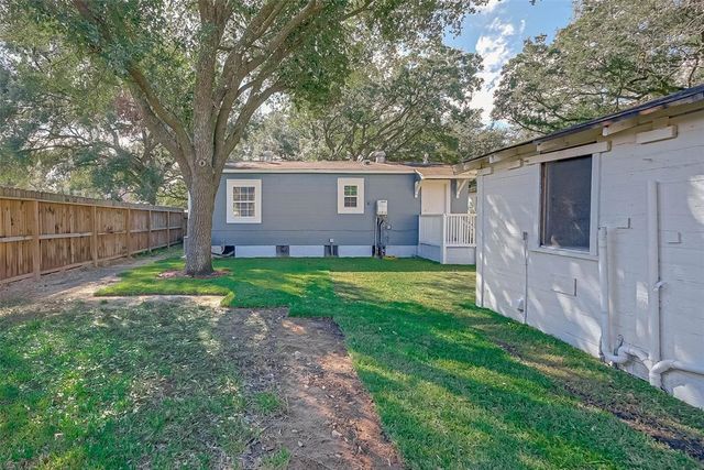 604 Ruth Street, Baytown, TX 77520