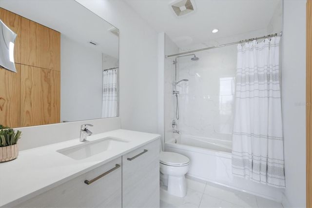 111 S PINEAPPLE AVENUE 1103, Sarasota, FL 34236