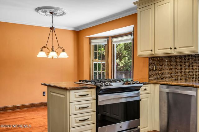 1652 White Water Court, Toms River, NJ 08755