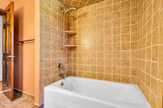 1652 White Water Court, Toms River, NJ 08755