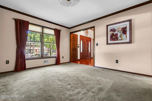 1652 White Water Court, Toms River, NJ 08755