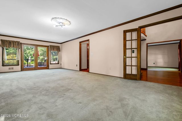 1652 White Water Court, Toms River, NJ 08755