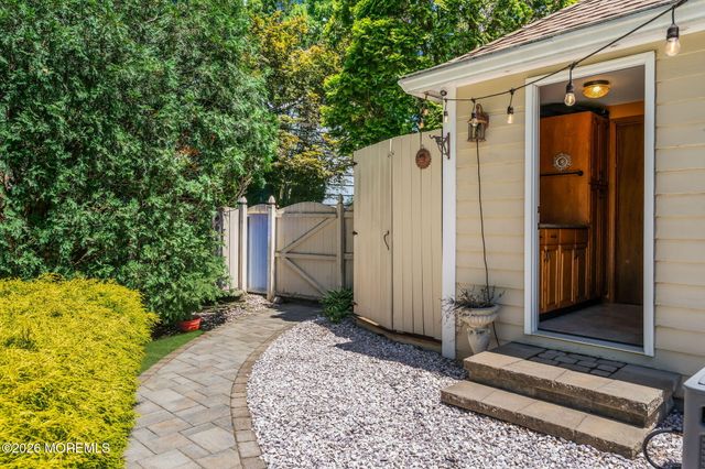 1652 White Water Court, Toms River, NJ 08755
