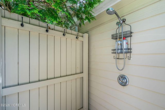 1652 White Water Court, Toms River, NJ 08755