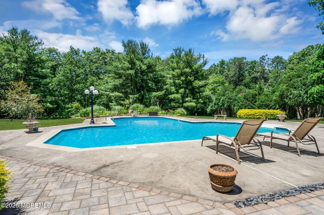 1652 White Water Court, Toms River, NJ 08755