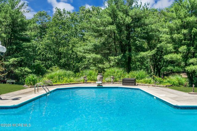 1652 White Water Court, Toms River, NJ 08755
