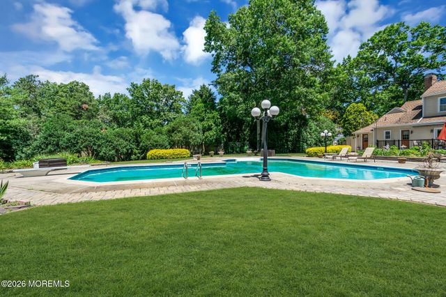 1652 White Water Court, Toms River, NJ 08755