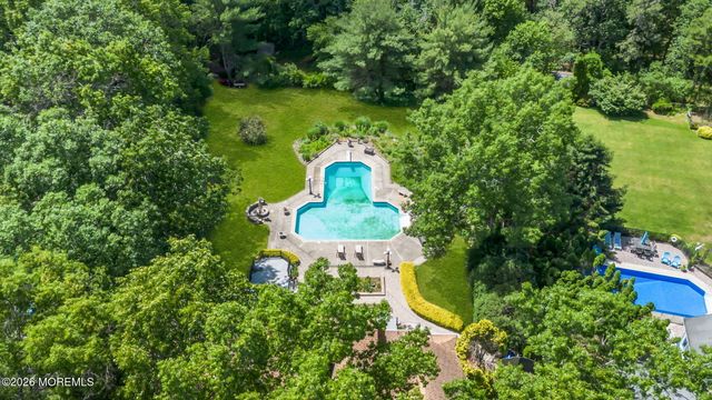 1652 White Water Court, Toms River, NJ 08755