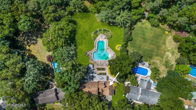1652 White Water Court, Toms River, NJ 08755