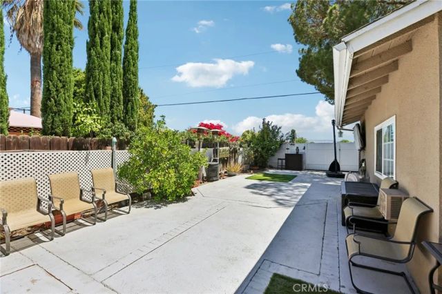 6616 Yolanda Avenue, Reseda, CA 91335