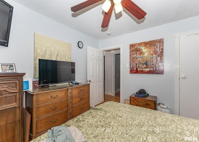 3525 CLEVELAND Street, Clinton, IA 52732