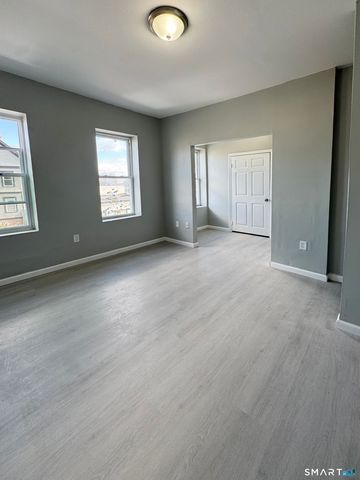 1597 Park Street 4B, Hartford, CT 06106