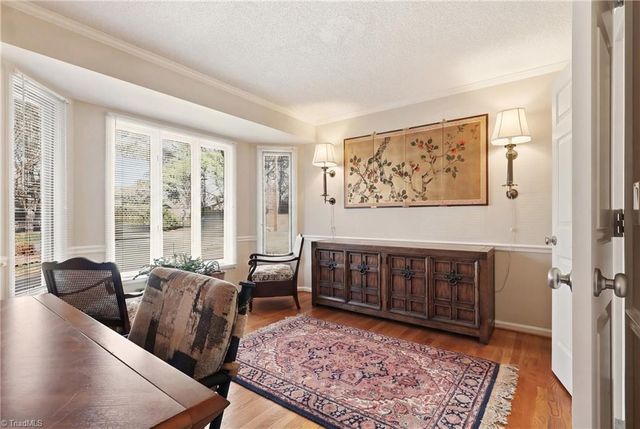 270 Ridgehaven Drive, Winston-salem, NC 27104