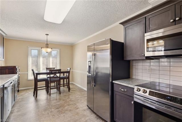 270 Ridgehaven Drive, Winston-salem, NC 27104