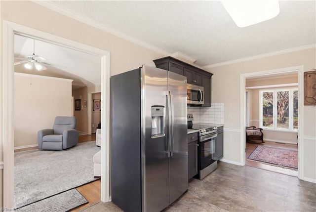 270 Ridgehaven Drive, Winston-salem, NC 27104