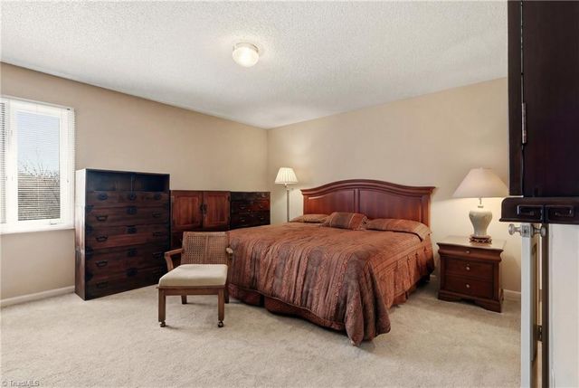 270 Ridgehaven Drive, Winston-salem, NC 27104