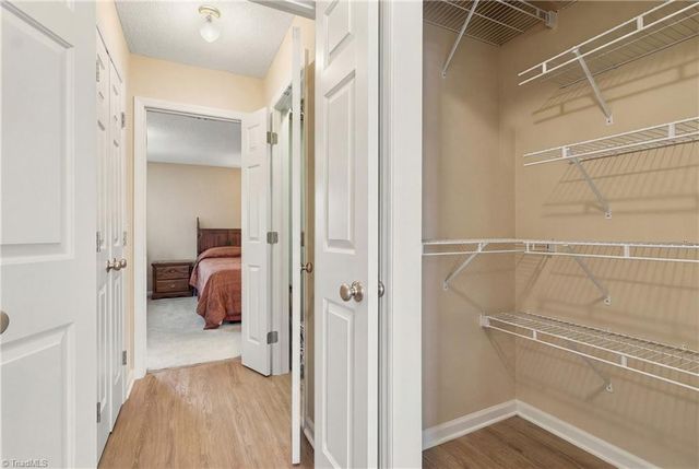 270 Ridgehaven Drive, Winston-salem, NC 27104