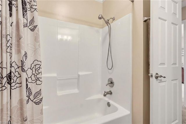 270 Ridgehaven Drive, Winston-salem, NC 27104