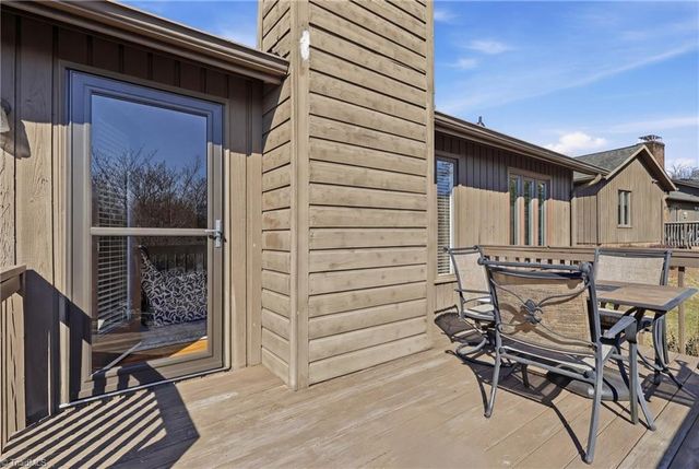 270 Ridgehaven Drive, Winston-salem, NC 27104