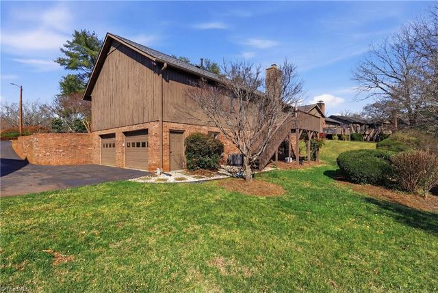 270 Ridgehaven Drive, Winston-salem, NC 27104