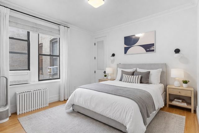 2475 38th St Apt 3C, New York City, NY 11103