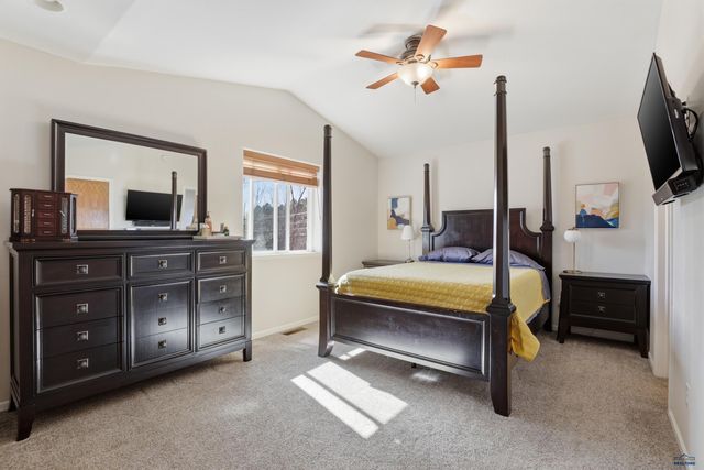 1929 HILLSVIEW DR, Rapid City, SD 57702