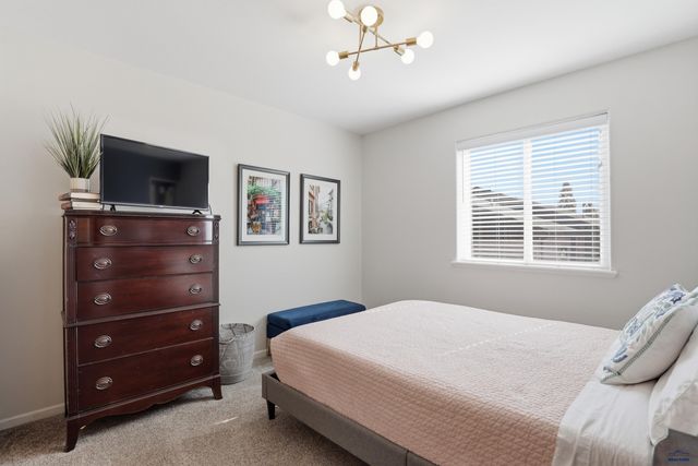 1929 HILLSVIEW DR, Rapid City, SD 57702