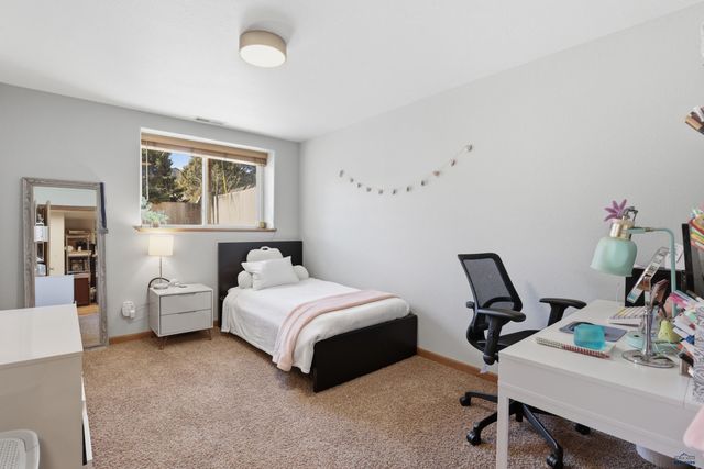 1929 HILLSVIEW DR, Rapid City, SD 57702