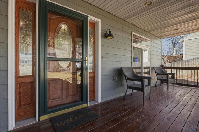 1929 HILLSVIEW DR, Rapid City, SD 57702