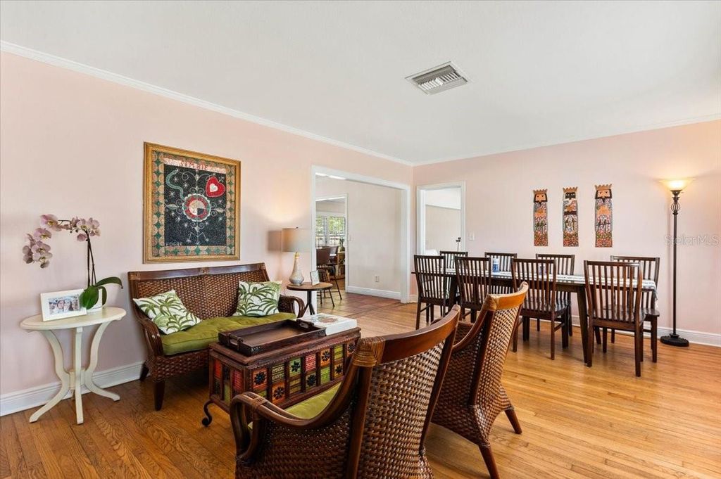 Image 2 of property listing at 2514 15TH AVENUE W, Bradenton, FL 34205