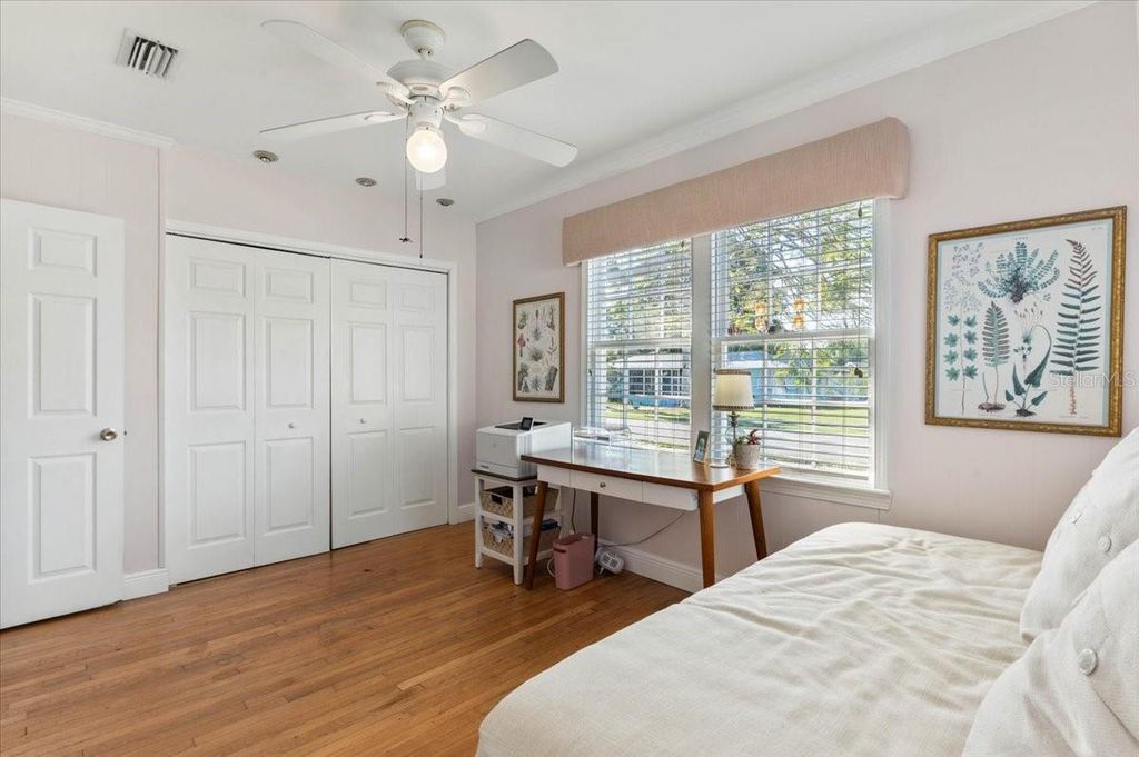 Image 18 of property listing at 2514 15TH AVENUE W, Bradenton, FL 34205