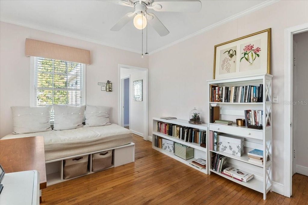 Image 19 of property listing at 2514 15TH AVENUE W, Bradenton, FL 34205