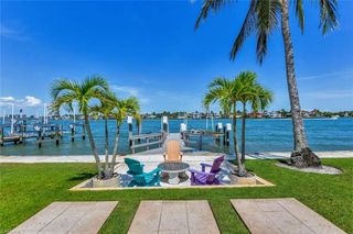 2143 Marina DR, Naples, FL 34102