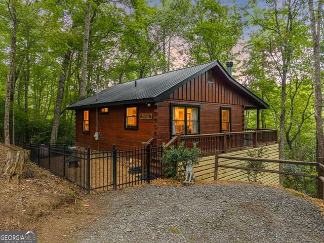 252 Granny Branch Drive, Blue Ridge, GA 30513